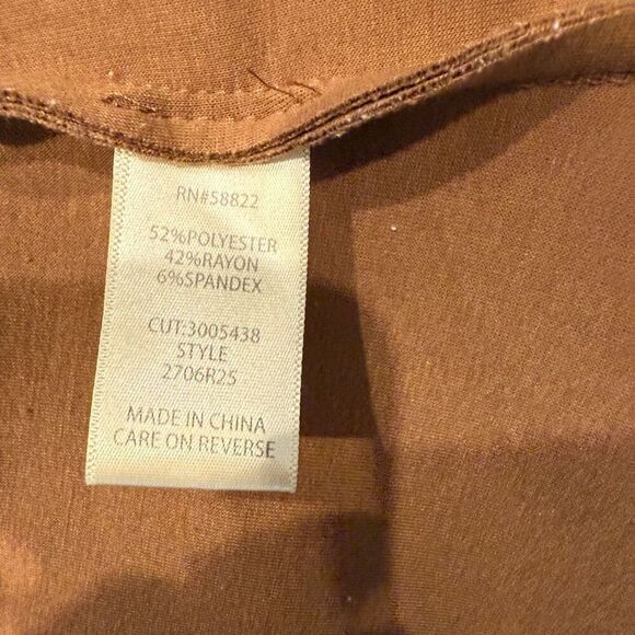 Max Studio London Trapunto Scuba Knit Topper Camel- size L - Picture 9 of 10